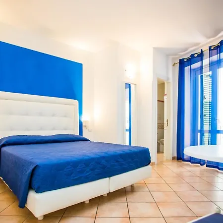 La Piazzetta Guest house 4*