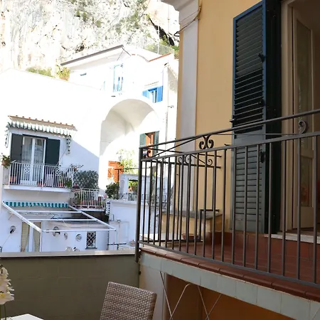 Guest house La Piazzetta 4*