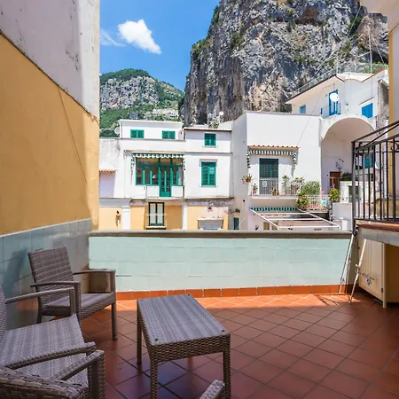 La Piazzetta 4*