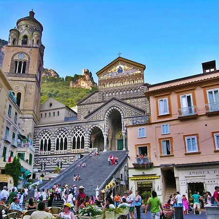 La Piazzetta 4*