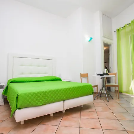 Guest house La Piazzetta 4*