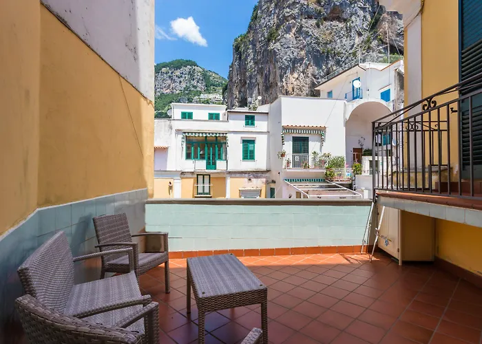 La Piazzetta 4*